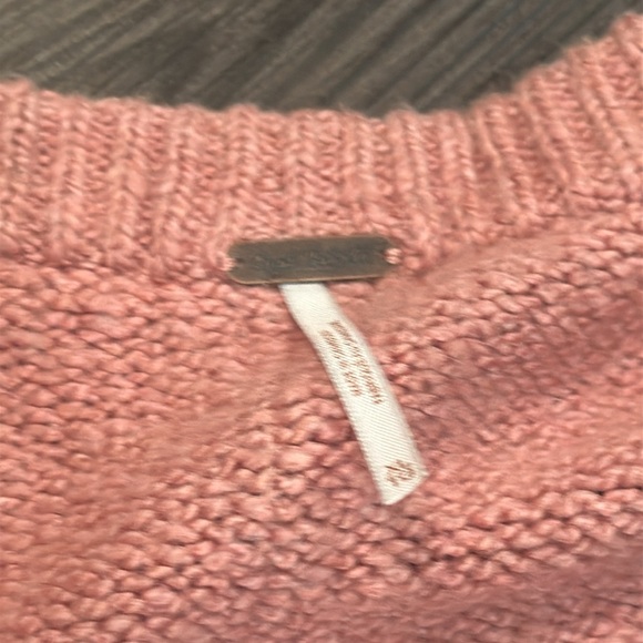 Free People knitted chunky sweater. Size XL - Picture 2 of 4